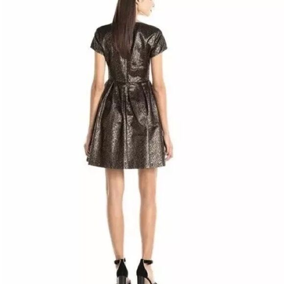 Vince Camuto Dress Women’s Size 8 Gold & Black Metallic Jacquard Cap Sleeve NWT - Picture 2 of 12
